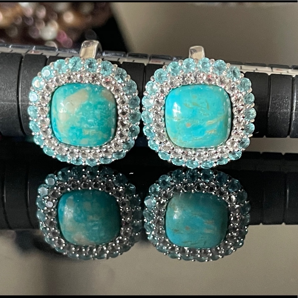 Gem Insider Turquoise, Apatite & Topaz Halo Ring